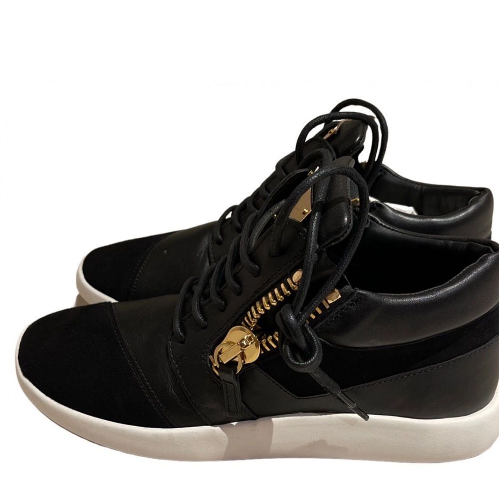 Giuseppe Zanotti Black/Gold Sneakers/Shoes  EU 39 New in box